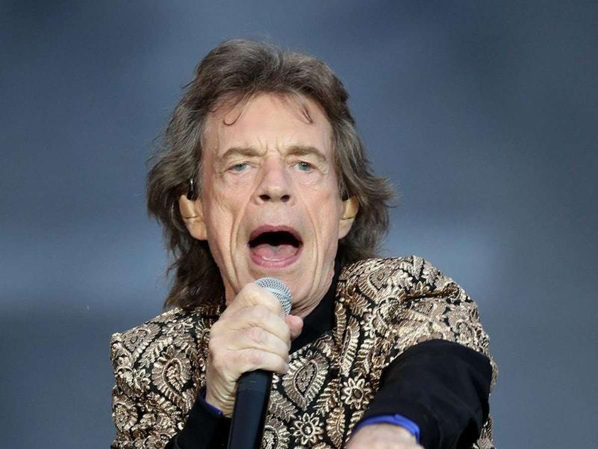 Sir Mick Jagger back on his feet in dance studio after ...